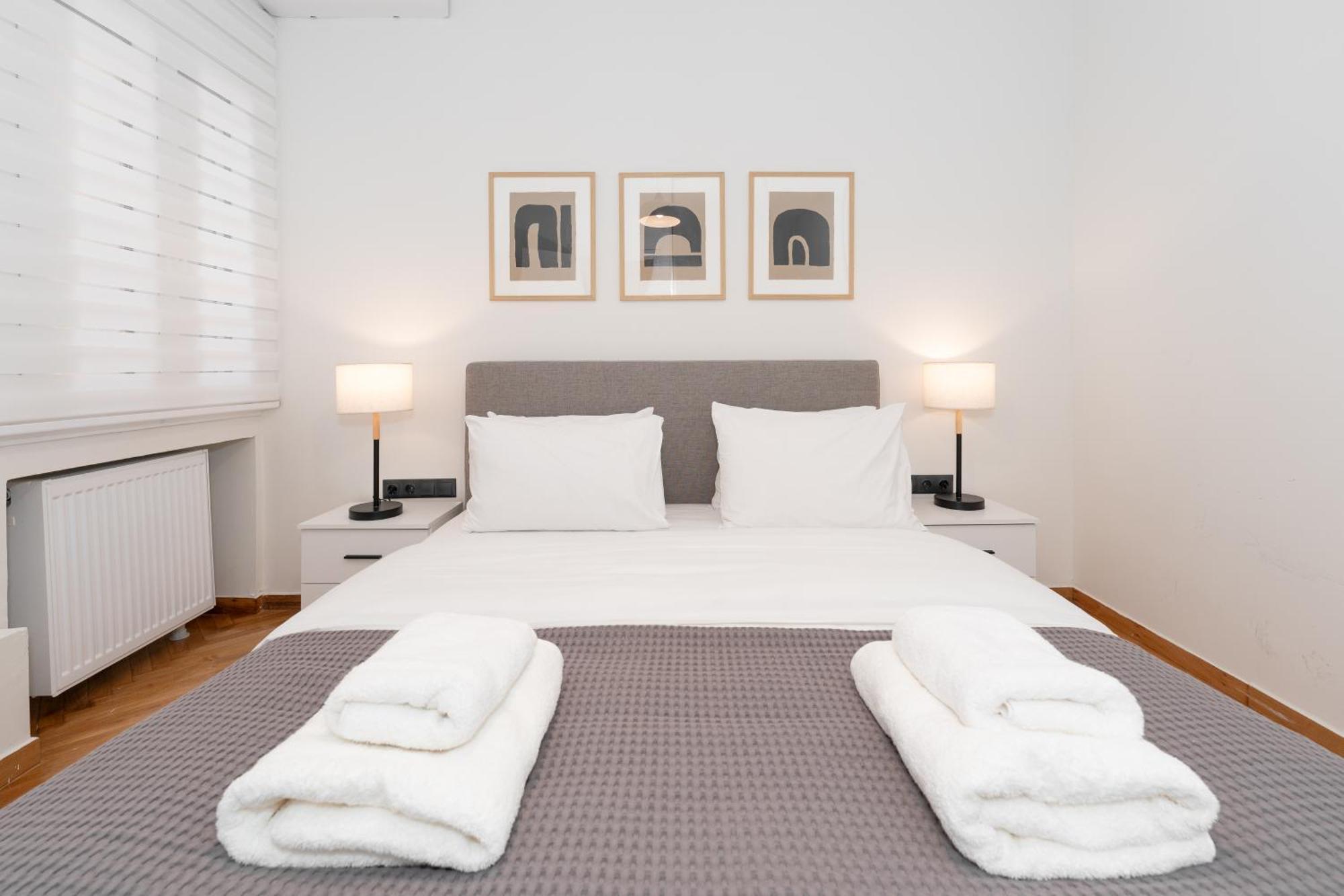 Kolonaki Elegant With Balcony Athens