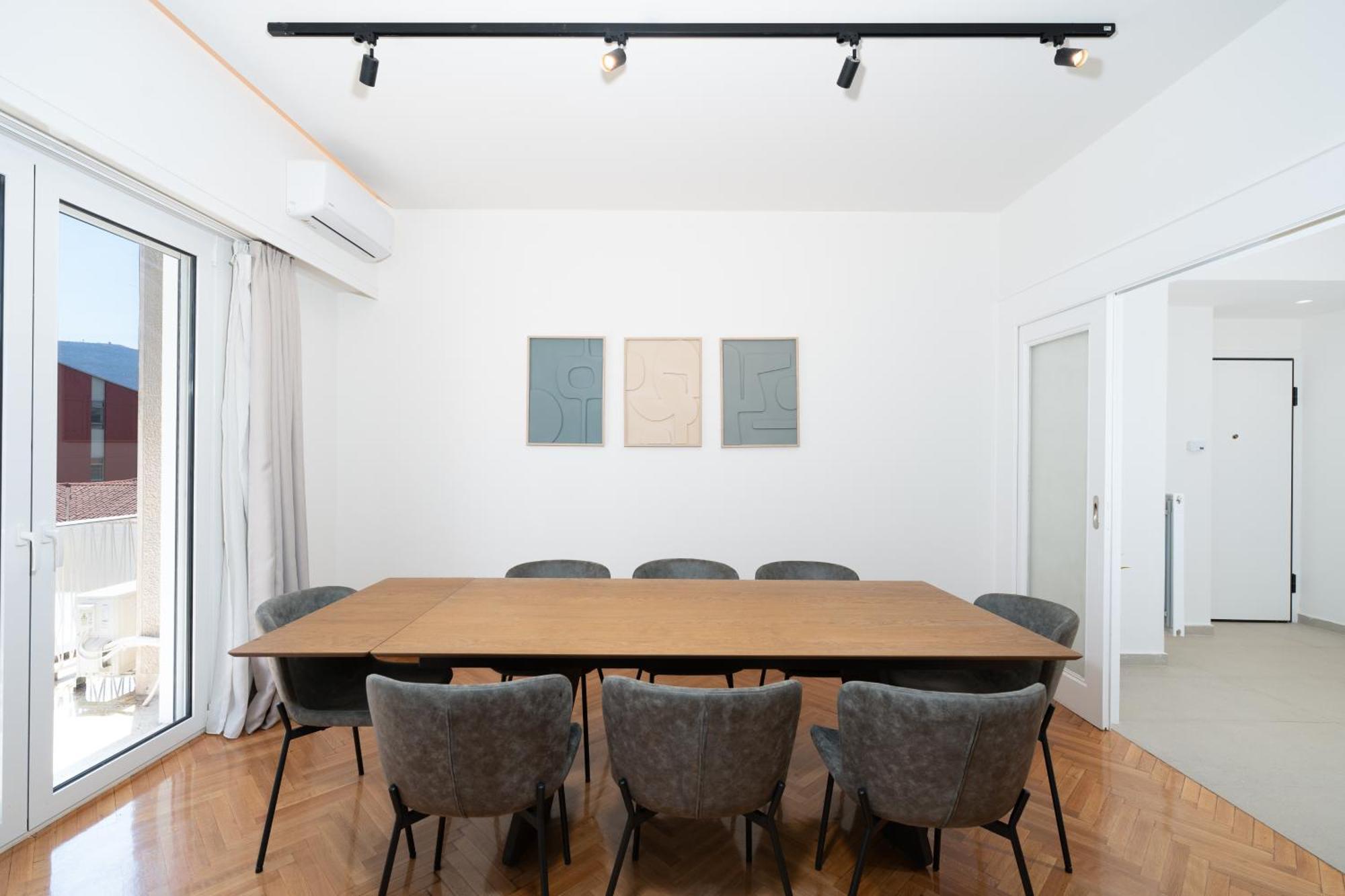Kolonaki Elegant With Balcony Apartment